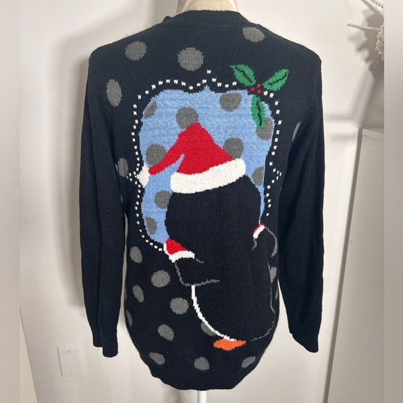 Super cute brand new no peaking Christmas sweater - Picture 2 of 2